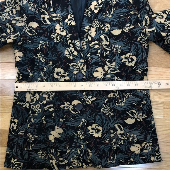 Floral Patterned Vintage Women's Blazer (V1) - Picture 12 of 13